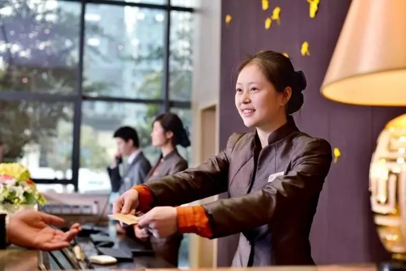 酒店服務中的溫情 從“百分百奉茶”看服務的深度與寬度
